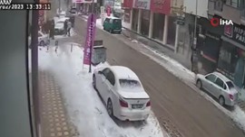 Malatya'da ikinci depremin yeni görüntüleri ortaya çıktı: Depreme yakalananların korku ve panik anları kameraya yansıdı