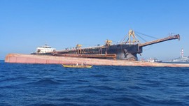 Filipinler'de tarak gemisiyle yakıt tankeri çarpıştı: 1 ölü, 1 kayıp