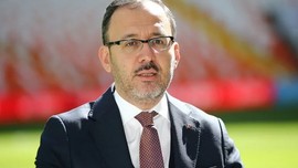 Bakan Kasapoğlu’ndan öğrencilere burs ve yurt müjdesi! Depremzede öğrenciler yurtlarda öncelikli olacak, kredileri bursa çevrilecek!