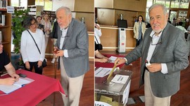 Ünlü tarihçi İlber Ortaylı oyunu Atatürk Kitaplığı'nda kullandı