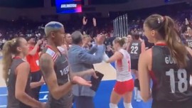 A Milli Kadın Voleybol Takımı, ABD’de tarih yazdı! Filenin Sultanları şampiyonluğu Erik Dalı ile kutladı