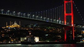 İlk güzergahta ilk sevkiyat yapıldı! Ukrayna’dan gelen tahıl gemisi İstanbul Boğazı’ndan geçti