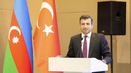 Azerbaycan'dan Selçuk Bayraktar'a 'ASAN Hizmet' madalyası