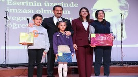 Hatay'da kutlanan Öğretmenler Günü Mustafa Kemal Üniversitesi'nde gerçekleşti