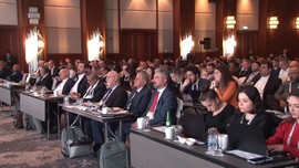 Türkiye’nin en büyük çelik piyasa buluşması olan konferansa yabancı firmalarda katılım sağladı