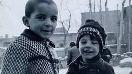 Erzurum'da 1980 yılında çektiği fotoğrafın peşine düştü. 44 yıl sonra aynı yerde aynı çocukla bir araya geldi