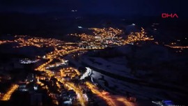 Tunceli’de etkili olan kar yağışı, kent merkezini beyaza bürüdü. O anlar havadan görüntülendi