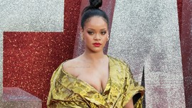 Dünyaca ünlü şarkıcı Rihanna doğum sonrası fotoğraflarını paylaştı! O halleri sosyal medyanın diline düştü