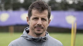 Antalyaspor Teknik Direktörü Emre Belözoğlu'ndan 23 Nisan paylaşımı
