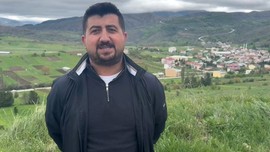 Sivas'ta doğada 1 tanesini yol kenarında görmüştü! Tam o 1 tanesini görüntülemek istediği sırada korkunç bir şey oldu