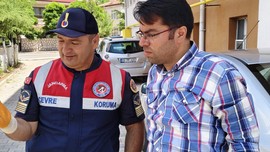 Yozgat'ta çocukların elindeki hayvanı gören vatandaş yanlarına yaklaştı. 1 hayvanı görünce acilen ellerinden alıp jandarmayı aradı