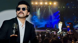 Konser sırasında talihsiz kaza! Bayhan şarkı söylerken yere kapaklandı