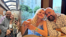 Somer Sivrioğlu ve kendisinden 25 yaş küçük sevgilisi küvete girdi! İddialı pozları sosyal medyayı salladı