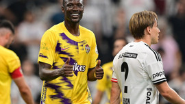 Beşiktaş'ta taraftar Svensson'u yuhaladı
