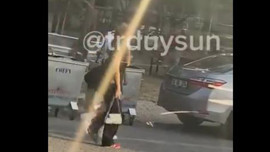 Bursa'daki genç kız ve erkeğin parktaki hareketlerini habersiz kaydetti. Videoyu görenler büyük tepki gösterdi