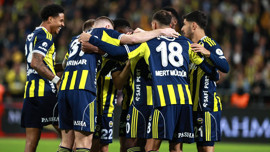 Fenerbahçe, Samsunspor'u yıldızlarıyla yıktı! Süper Kupa'da Galatasaray'ın finaldeki rakibi belli oldu