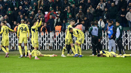 Fenerbahçe, Kocaeli'de hata yapmadı: Zirvede fark 3'e indi