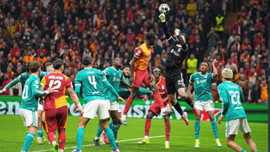 Galatasaray, Liverpool karşısında tur için sahada! Saldır Aslan'ım
