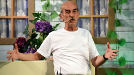 Usta oyuncu Sinan Benginer'den kötü haber! Aort damarı yırtıldı