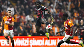 Aslan kupa mesaisinde! Tüm gözler Osimhen detayına döndü