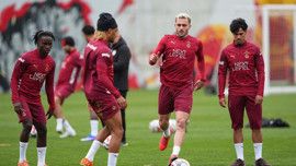 Galatasaray’da Samsunspor mesaisi sürüyor