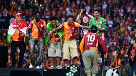Galatasaray’ın şampiyonluk kutlamasında TFF krizi! Bir ilk yaşandı! Madalyaları Dursun Özbek taktı
