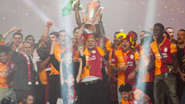 Ali Sami Yen'de muhteşem gece! Süper Lig şampiyonu Galatasaray kupasına kavuştu