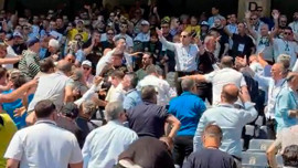 Tansiyon yükseldi! Fenerbahçe kongresinde gerginlik
