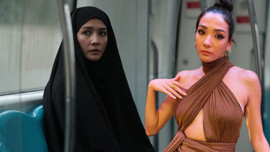 Aybüke Pusat rolü için çarşafa girdi! Setten kareleri büyük yankı uyandırdı