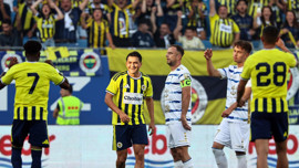 Fenerbahçe'nin 23'lük yıldızına Süper Lig kancası! Ayrılıkta flaş tarih verildi