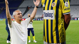 Fenerbahçe'de 1 yıldız Aziz Yıldırım dokunuşundan sonra uçuşa geçmişti! İsmail Kartal yine yedeğe aldı
