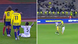 Turan Tovuz- Fenerbahçe maçında ilginç anlar! Greenwood kırmızı kart gördü ama maç 11-11 devam etti