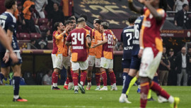 Galatasaray, Kasımpaşa’yı 10 kişiyle yıktı! Süper Lig'de liderliğe yükseldi