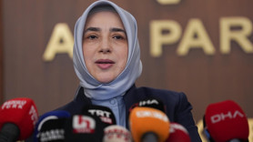 AK Partili Özlem Zengin'den Özgür Özel'e tepki: Bu ne insanidir ne de ahlakidir