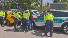 Takside 4 kaçak göçmen yakalandı: Sürücü gözaltına alındı!