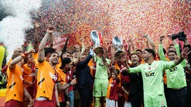 Galatasaray’dan iç transfer hamlesi! 19 milyon euroluk yıldıza yeni sözleşme! Temsilcisi İstanbul’a geldi