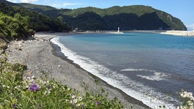Bartın Amasra’da deniz kirliliği gittikçe artıyor. Ekipler numune alarak inceleme başlattı