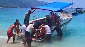 Havada korku dolu anlar! Paraşüt denize düştü