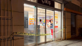 O söze sinirlendi! Markette dehşet saçtı: Kadını ve 14 yaşındaki kızı vurdu