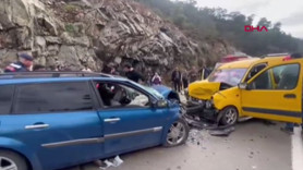 Muğla'da feci kaza! Otomobil, hafif ticari araçla çarpıştı: 1 çocuk öldü, 6 yaralı