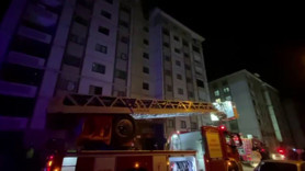 Faciadan dönüldü! Alevlerin sardığı binada tüp patladı: Korku dolu anlar kamerada