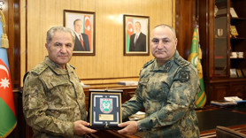 Kara kuvvetleri komutanı İran sınırında