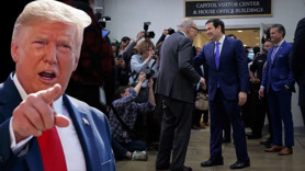 Beyaz Saray'da ilginç anlar! Büyük ayakkabının sırrı çözüldü: Trump hediye etmiş!