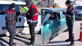 Isparta'da polis denetimlerinde 40 aranan şahıs yakalandı