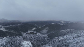 Ayder Yaylası'nda kar kalınlığı 20 santimetreye ulaştı