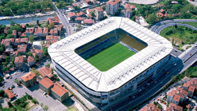 Fenerbahçe Stadı'nın yanında korku dolu anlar! Bir anda çöktü