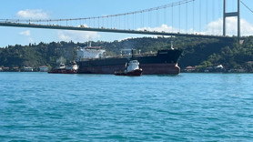 İstanbul Boğazı'nda gemi trafiği çift yönlü askıya alındı