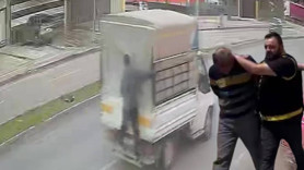 Adana'da akılalmaz hırsızlık: Hareket halindeki kamyonetten 40 kilo et çaldılar