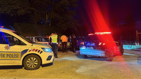 Yedikleri cezaya inanamadılar! Polisle pazarlık bile yaptı: Hesap makinesiyle toplamaya çalıştı