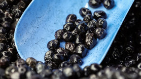 Zeytin değil resmen altın! Bakanlık harekete geçti! Tane zeytini 50 TL’ye satan esnafa ceza